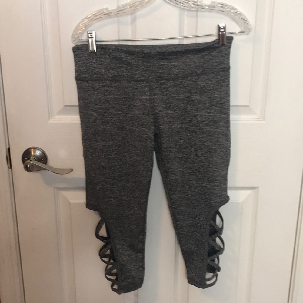 S2 Active Capris. Gray
